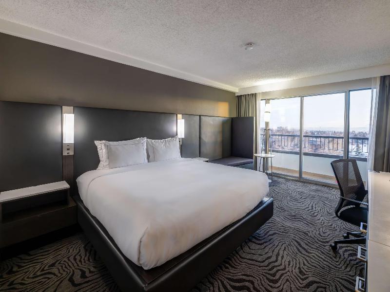 DoubleTree by Hilton Calgary North image