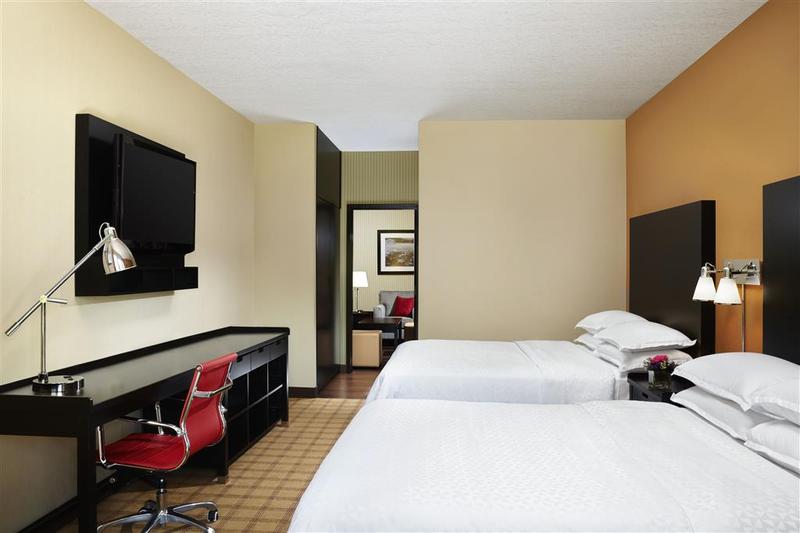 Four Points by Sheraton Calgary West