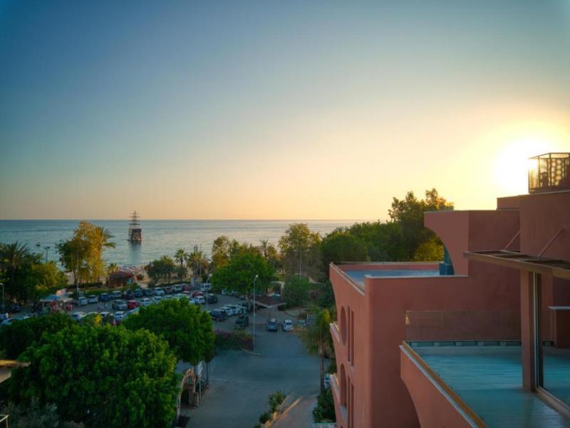 La Gaia Hotel image