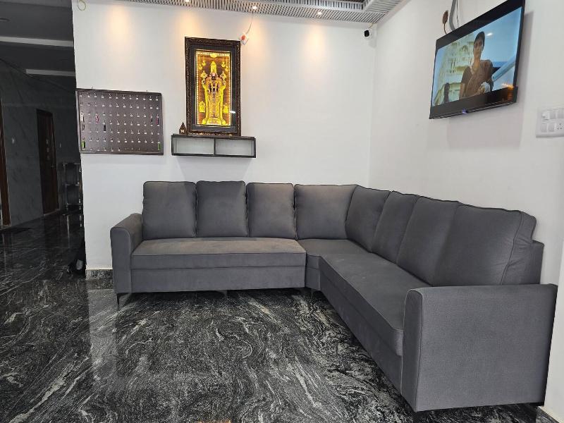 Om Sri Vigneshwara Palani Grand Hotel