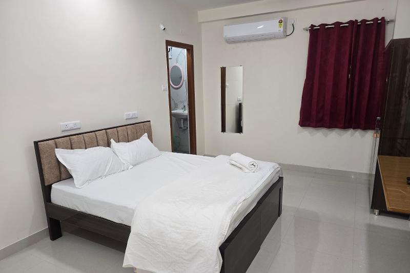 Om Sri Vigneshwara Palani Grand Hotel image