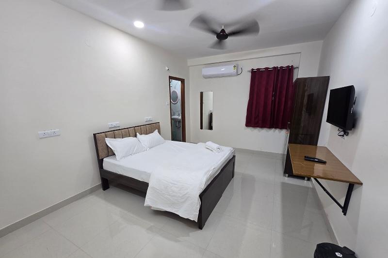 Om Sri Vigneshwara Palani Grand Hotel image