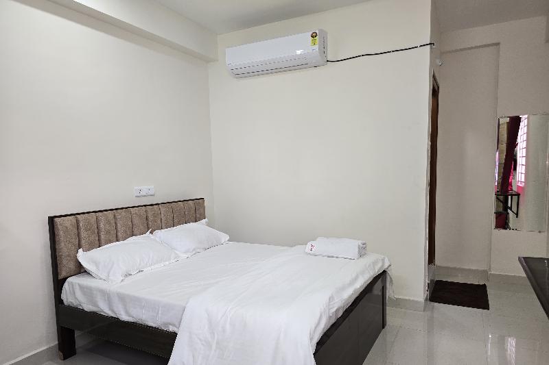 Om Sri Vigneshwara Palani Grand Hotel image