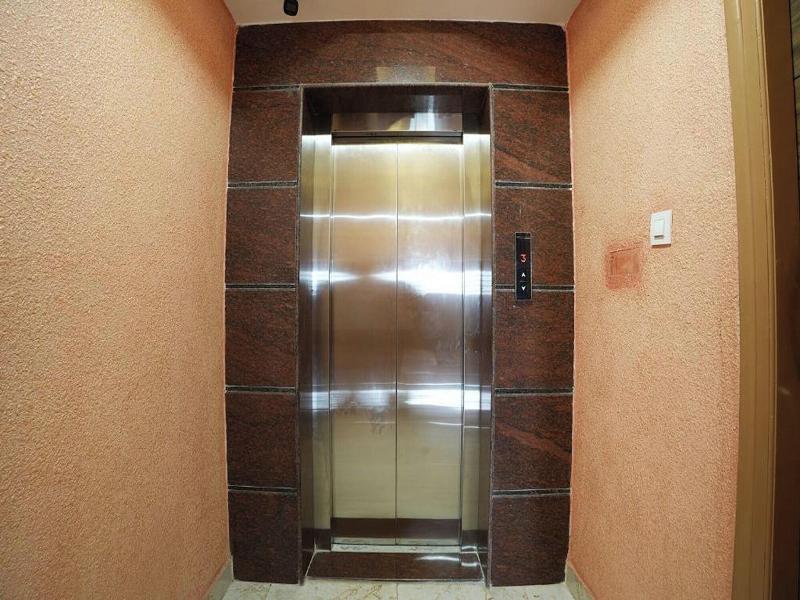 A White Pearl Suites image