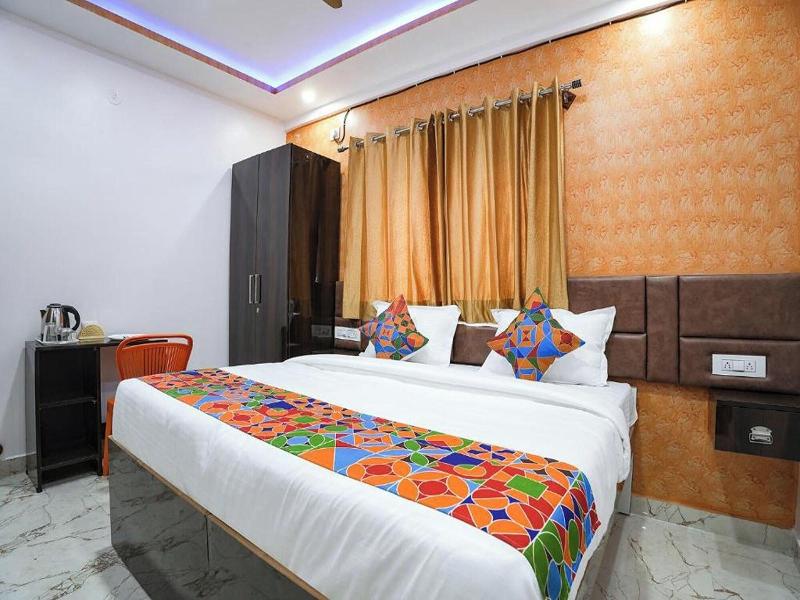 A White Pearl Suites image