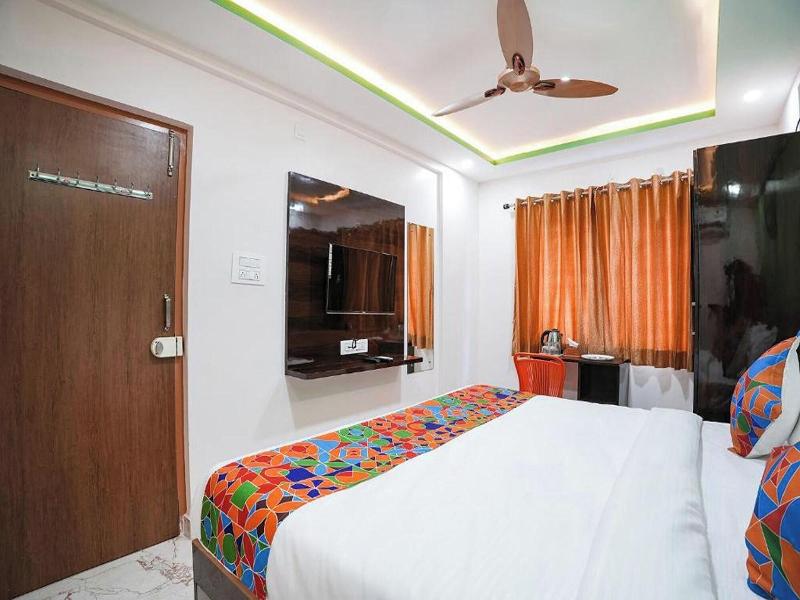A White Pearl Suites image