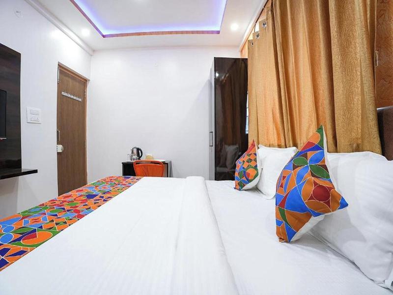 A White Pearl Suites image