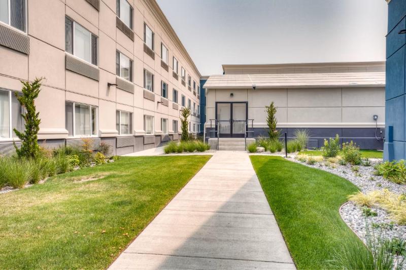 Candlewood Suites Tacoma Mall image