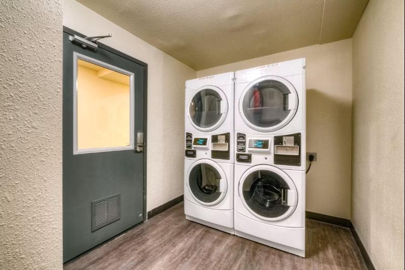 Candlewood Suites Tacoma Mall image