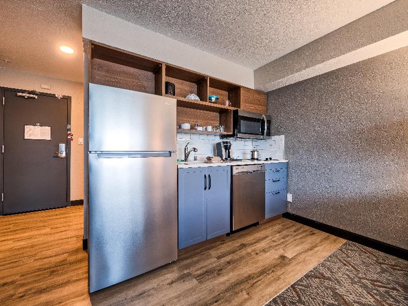 Candlewood Suites Tacoma Mall image