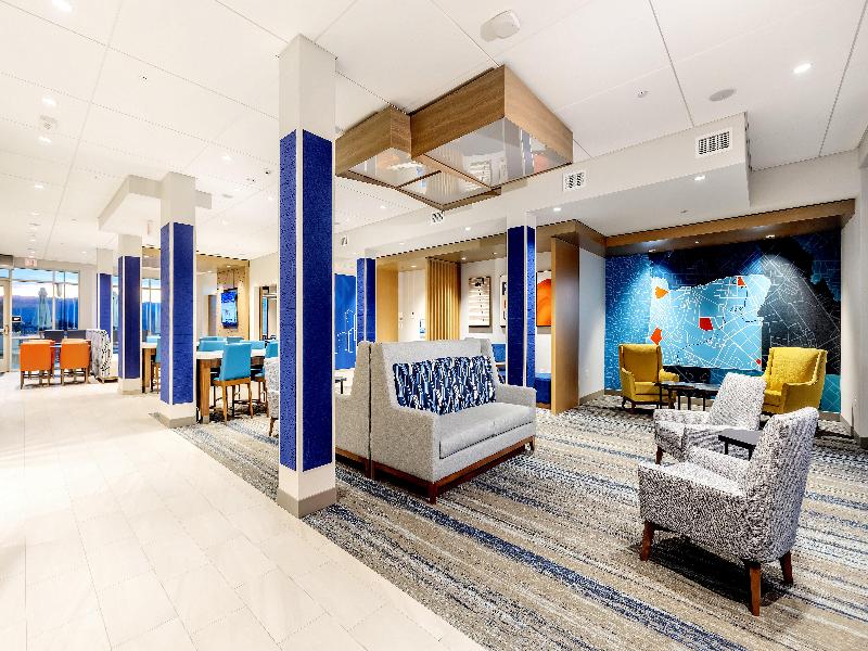 Holiday Inn Express & Suites Roseburg North