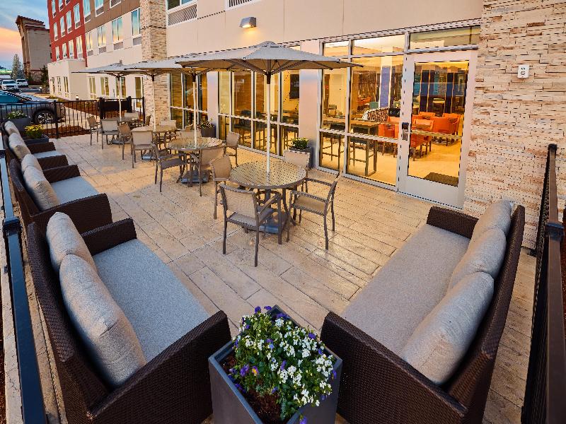 Holiday Inn Express & Suites Roseburg North