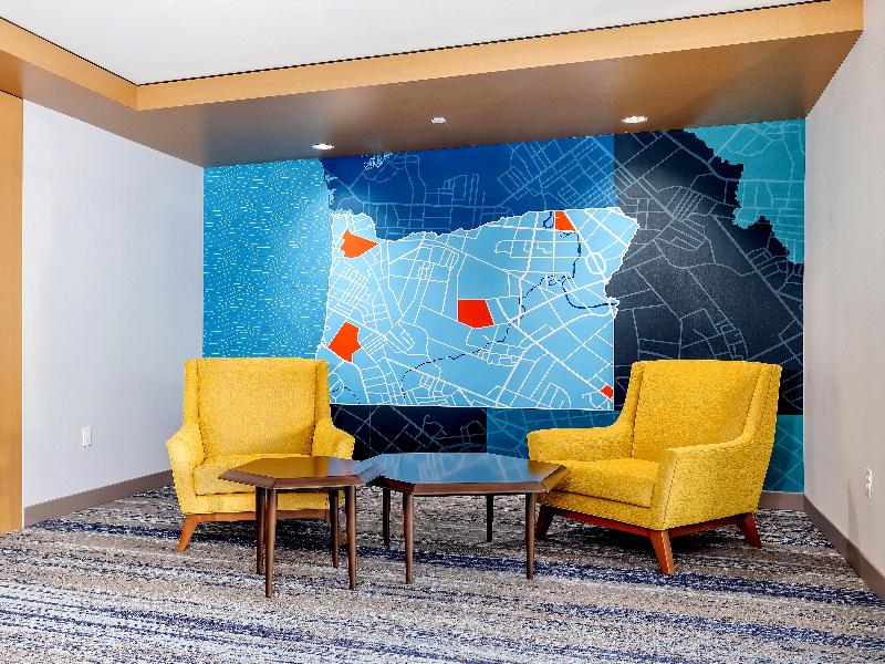 Holiday Inn Express & Suites Roseburg North