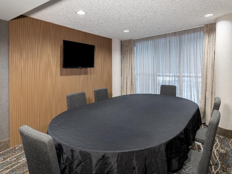 Candlewood Suites London South by IHG image