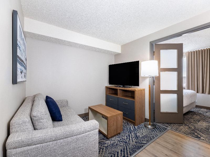Candlewood Suites London South by IHG image