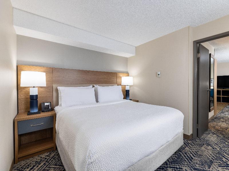 Candlewood Suites London South by IHG image