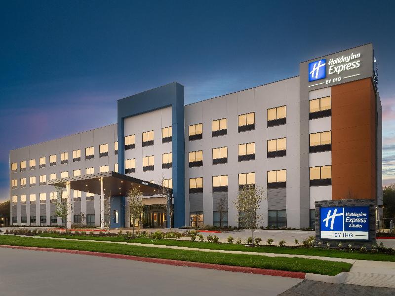 Holiday Inn Exp & Sts DFW Airport Sthwst - Euless image