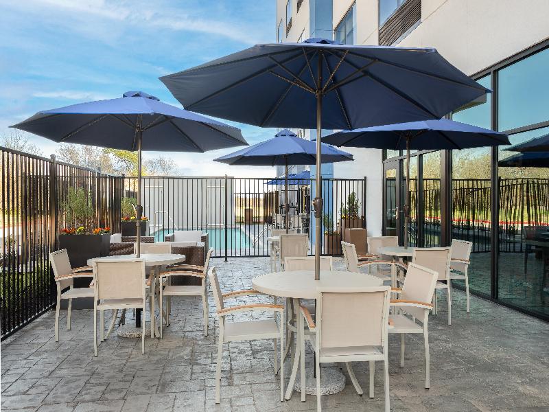 Holiday Inn Exp & Sts DFW Airport Sthwst - Euless image