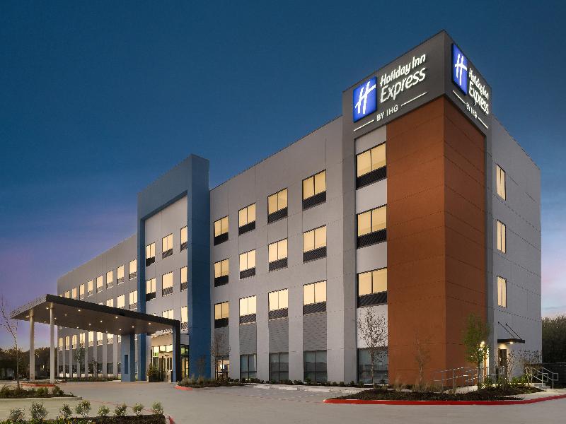 Holiday Inn Exp & Sts DFW Airport Sthwst - Euless image