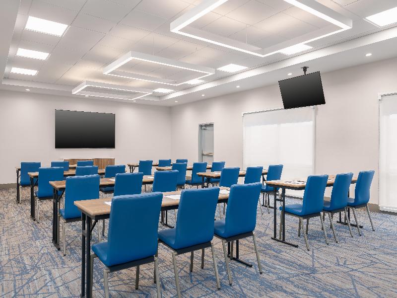 Holiday Inn Exp & Sts DFW Airport Sthwst - Euless image