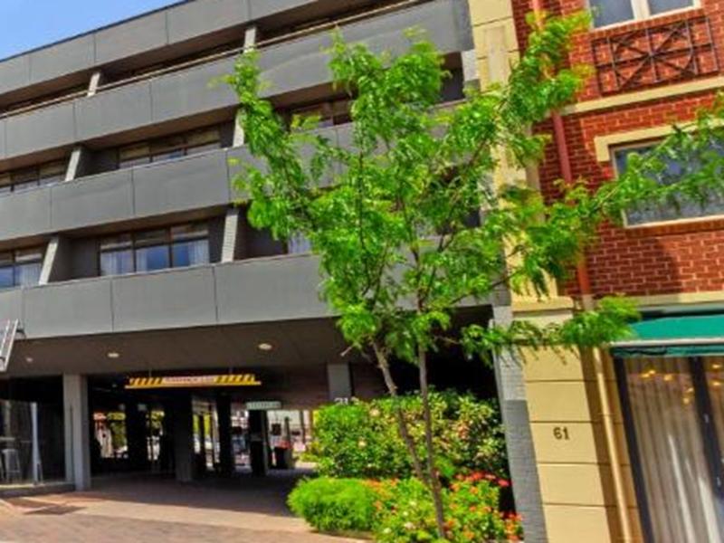 Mantra Meridien Adelaide image
