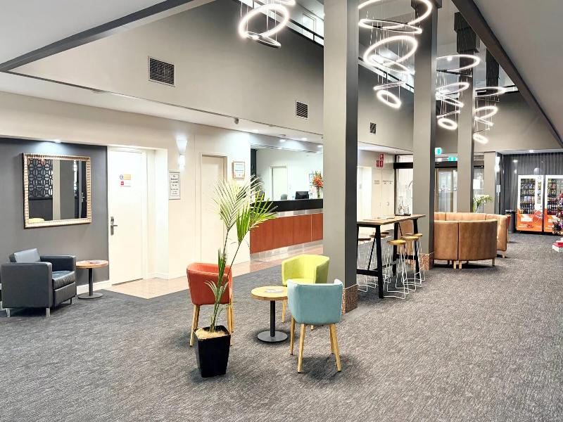 Mantra Meridien Adelaide image