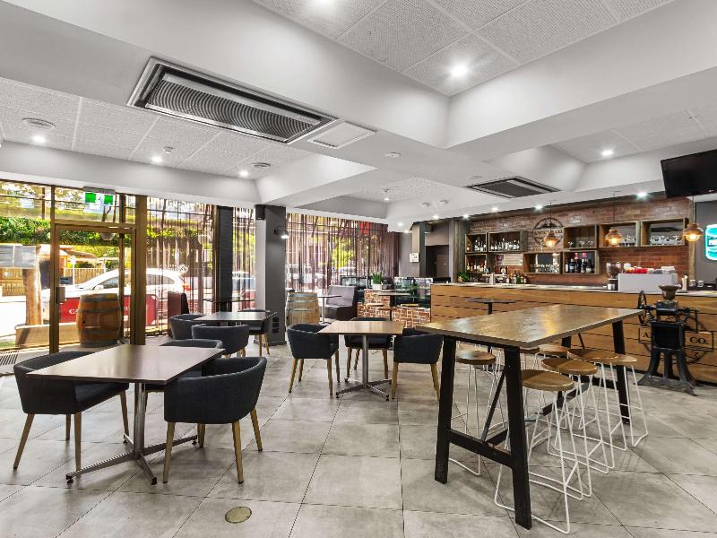 Mantra Meridien Adelaide image