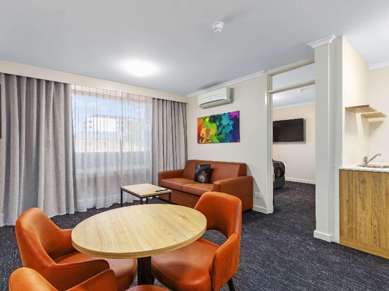 Mantra Meridien Adelaide image