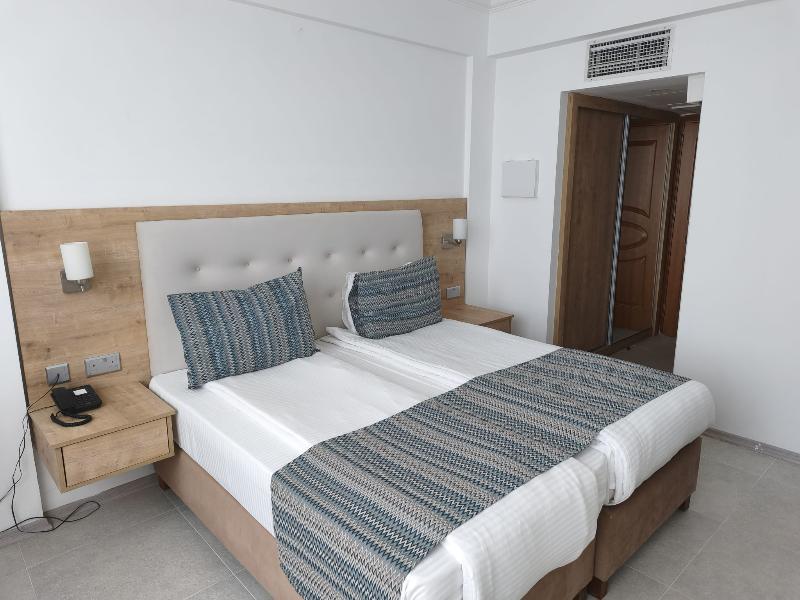 Sunport Hotel image