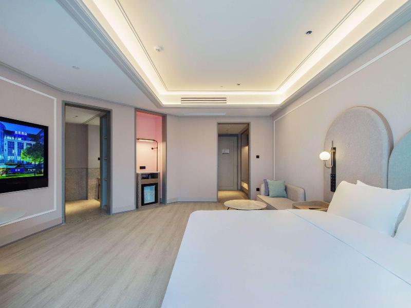 Mercure Hainan Sanya Bay image
