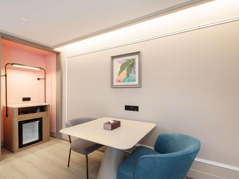 Mercure Hainan Sanya Bay image
