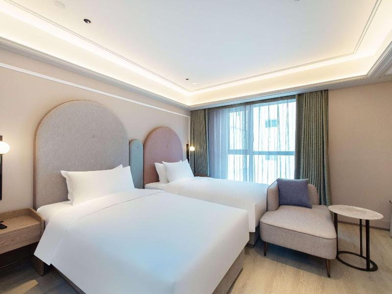 Mercure Hainan Sanya Bay image