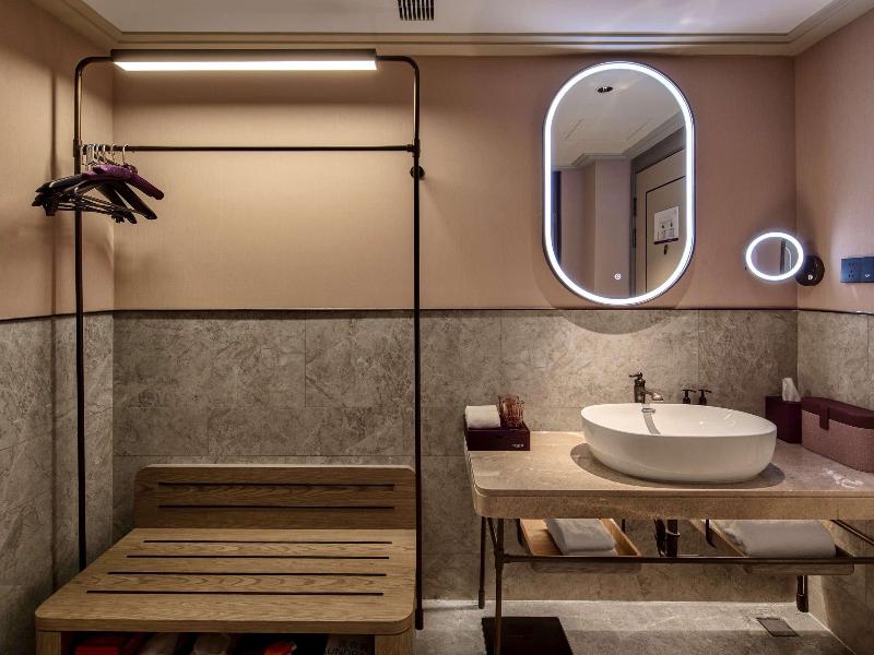 Mercure Yiwu International Trade City image