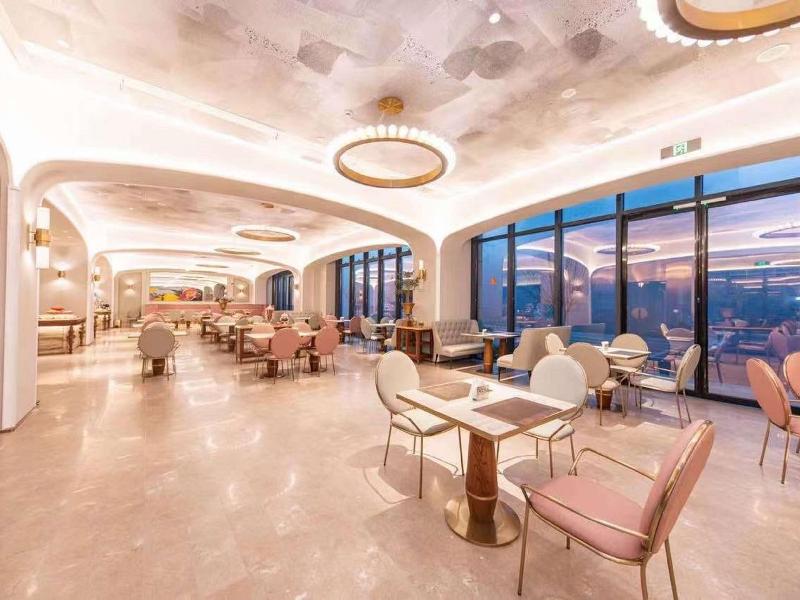 Mercure Xinyang East Railway Station image