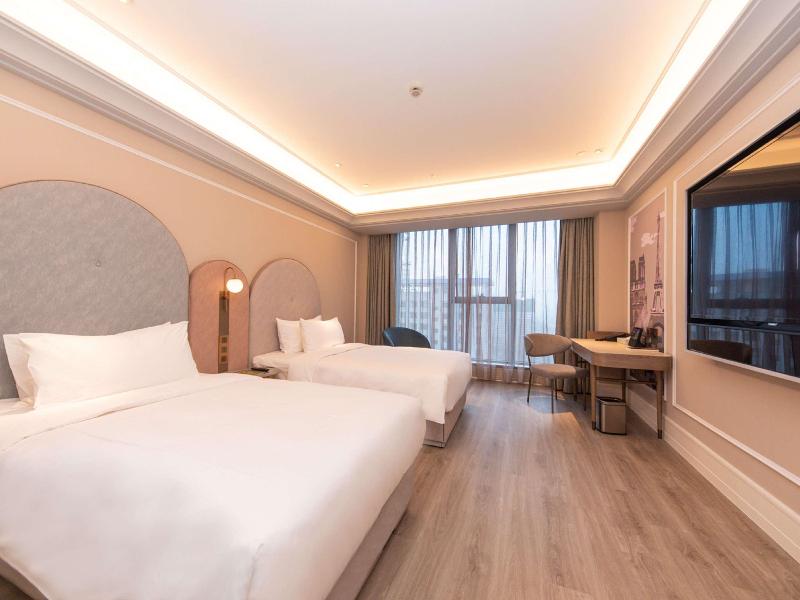 Mercure Xinyang East Railway Station image