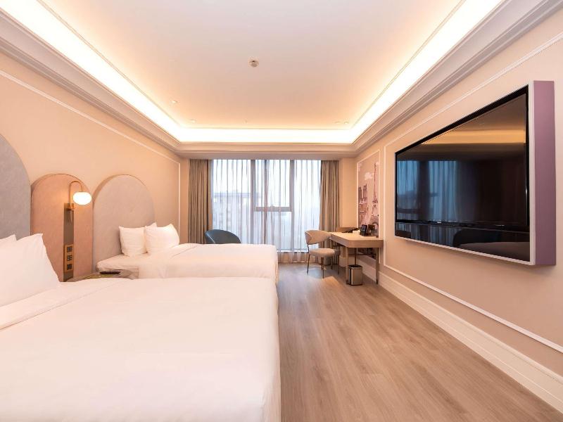 Mercure Xinyang East Railway Station image