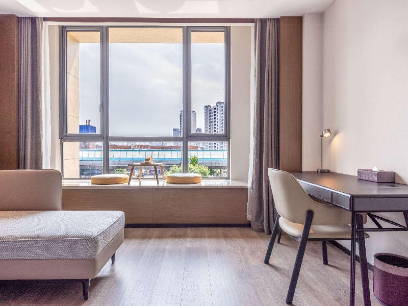 Mercure Jinan Beiyuan Street image