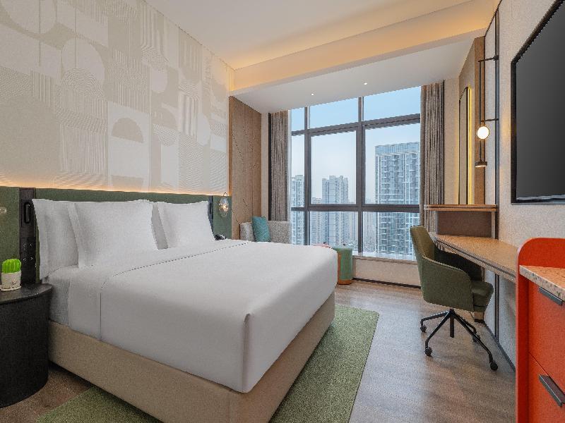 Even Chengdu Phoenix Mountain by IHG image