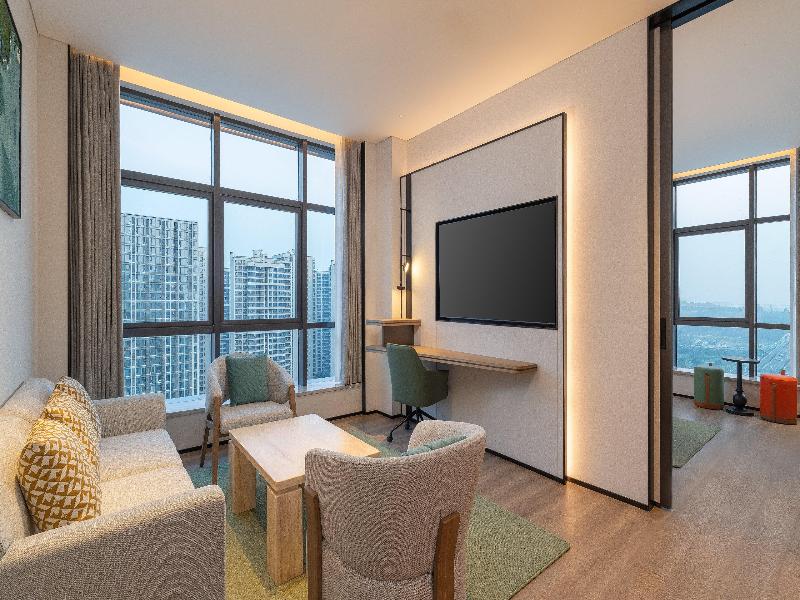 Even Chengdu Phoenix Mountain by IHG image