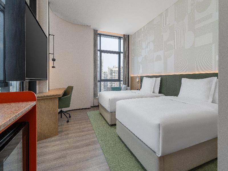 Even Chengdu Phoenix Mountain by IHG image