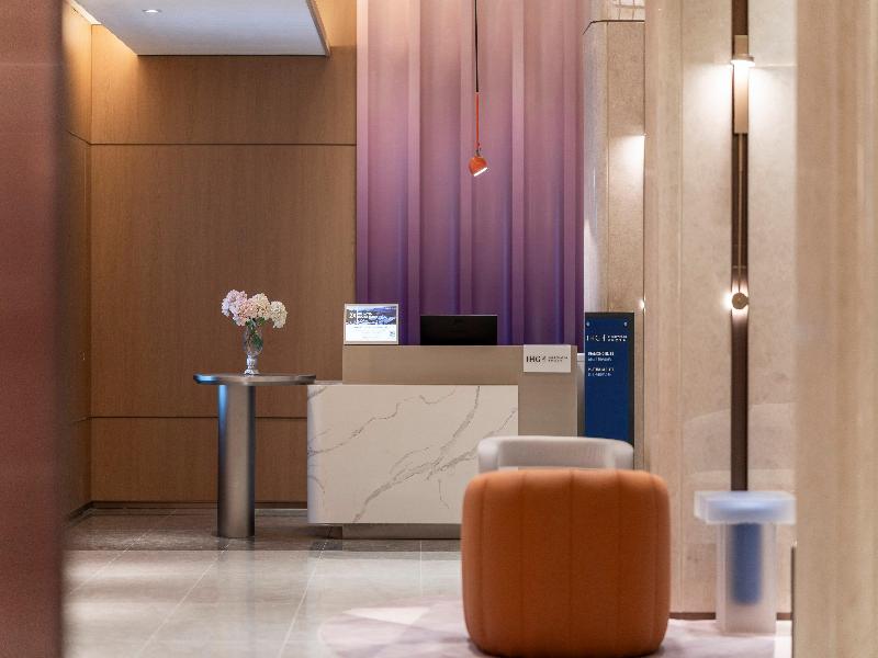 Holiday Inn Express Qingdao Zhongshan Road image