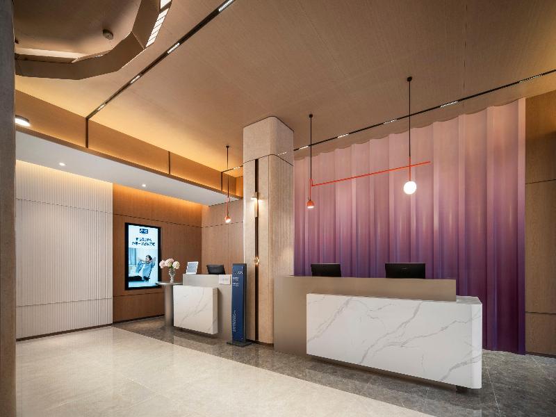 Holiday Inn Express Qingdao Zhongshan Road image