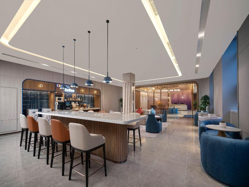 Holiday Inn Express Qingdao Zhongshan Road image