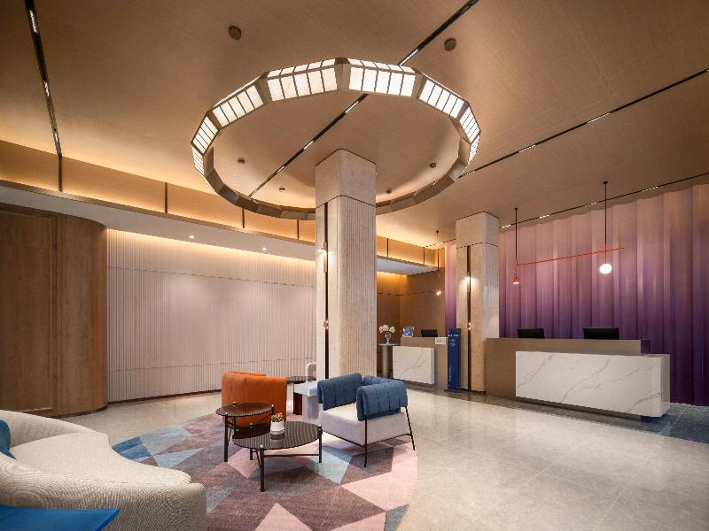 Holiday Inn Express Qingdao Zhongshan Road image