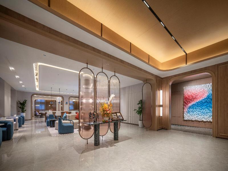 Holiday Inn Express Qingdao Zhongshan Road image