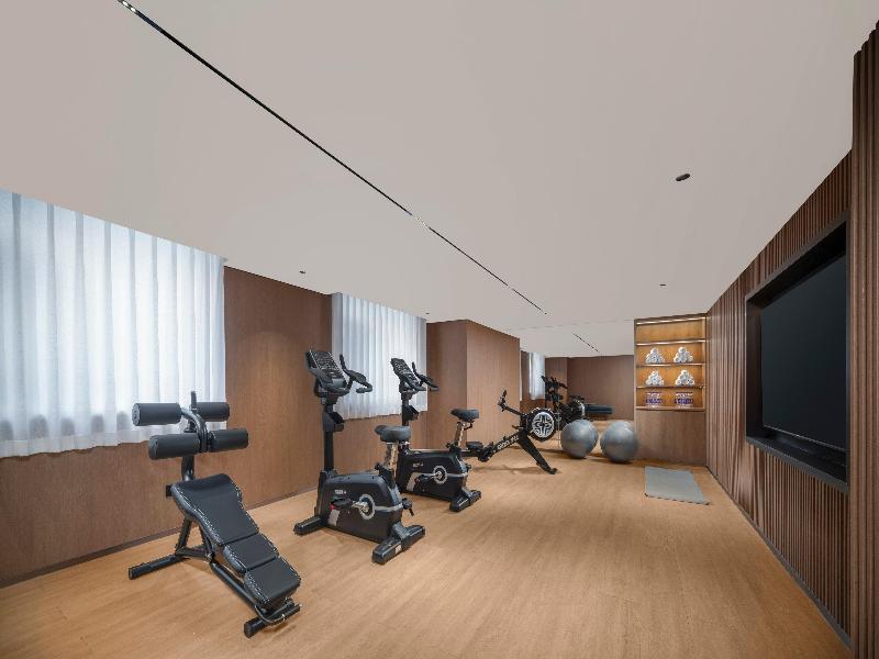 Holiday Inn Express Qingdao Zhongshan Road image