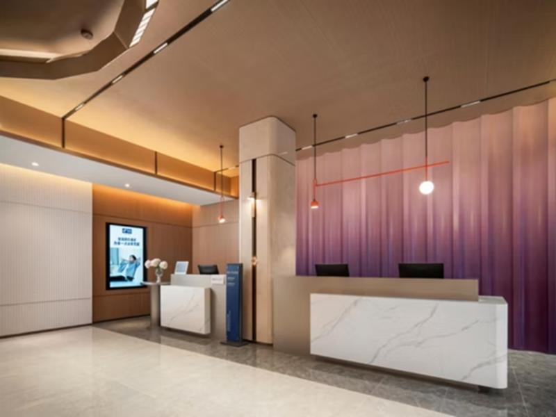Holiday Inn Express Qingdao Zhongshan Road image
