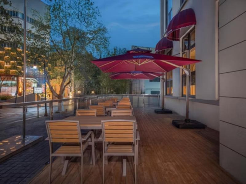 Holiday Inn Express Qingdao Zhongshan Road image