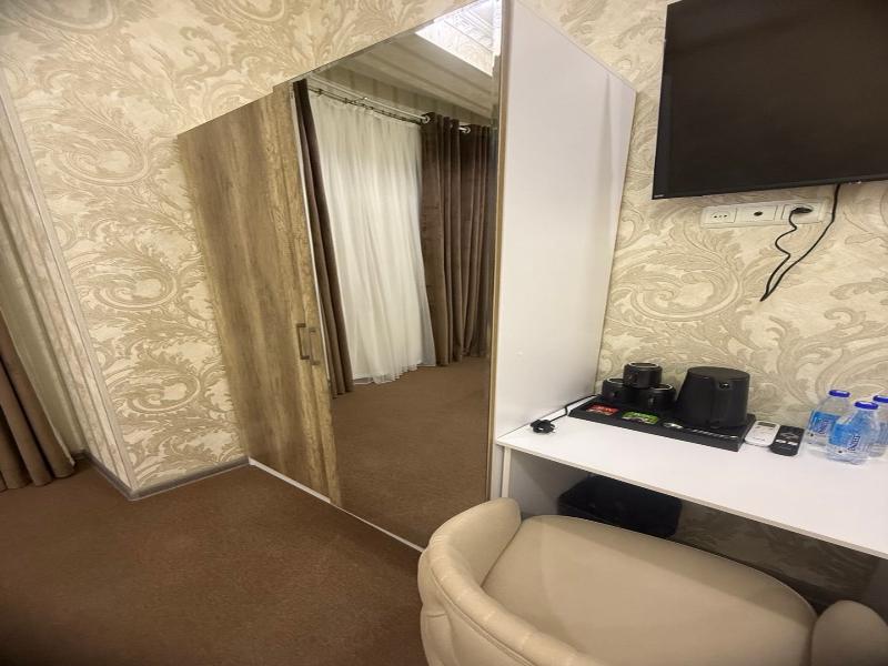Velvet Hotel image