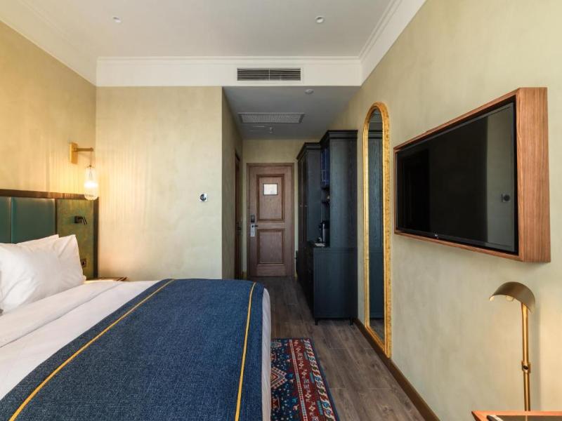 Hotel Indigo Batumi Old Town by IHG image